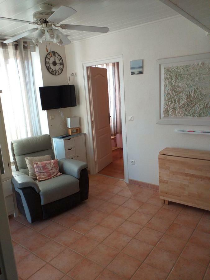 Albasud - Appartement Meuble Avec Terrasse - Salses Le Chateau 66 Exterior foto